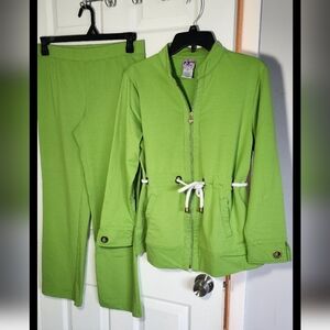 City Hearts womens green Sz PS 2 piece casual pants suit zip jacket elastic pant